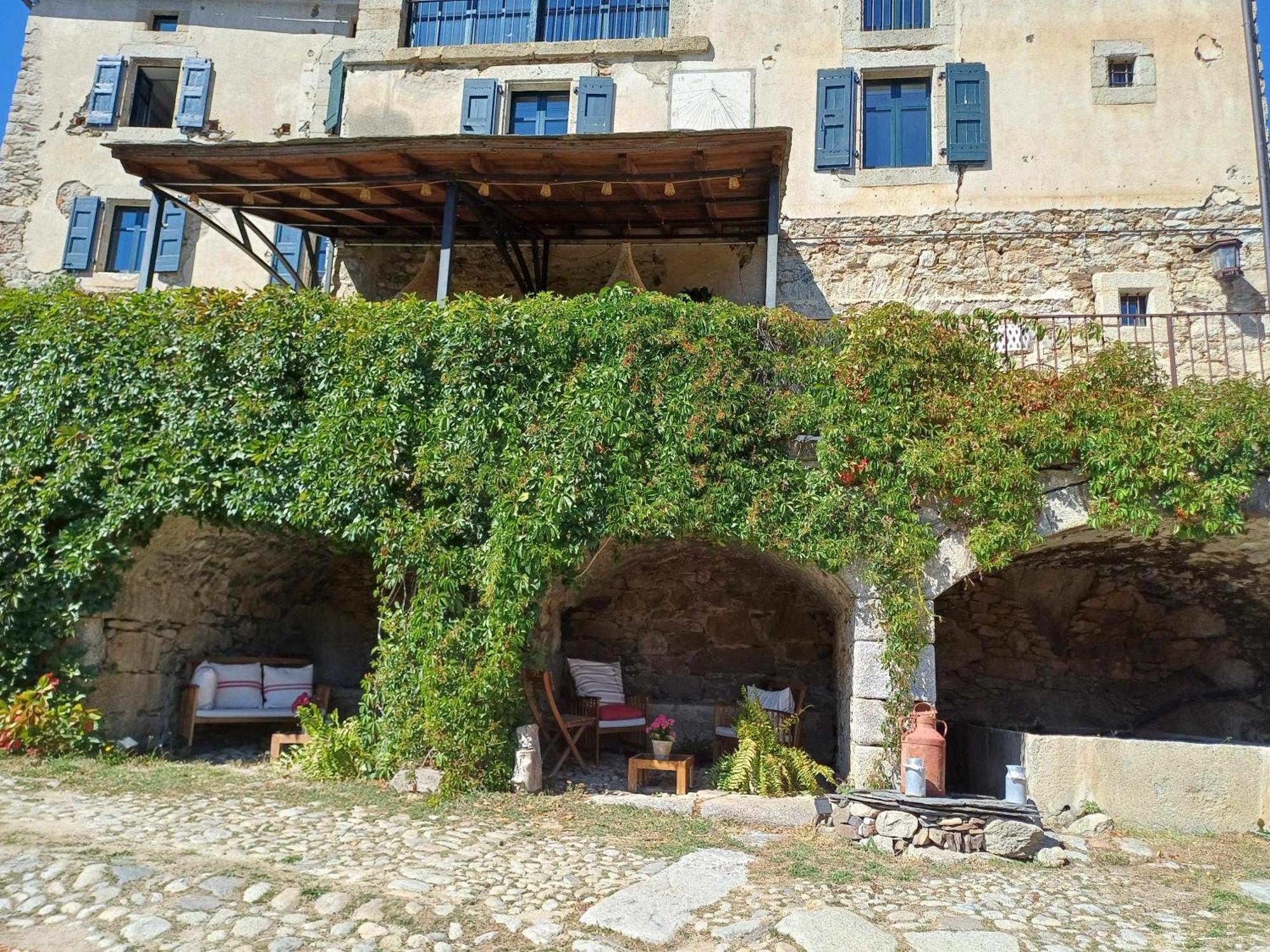 Le Chateau Brangoly (adults Only) * Enveitg